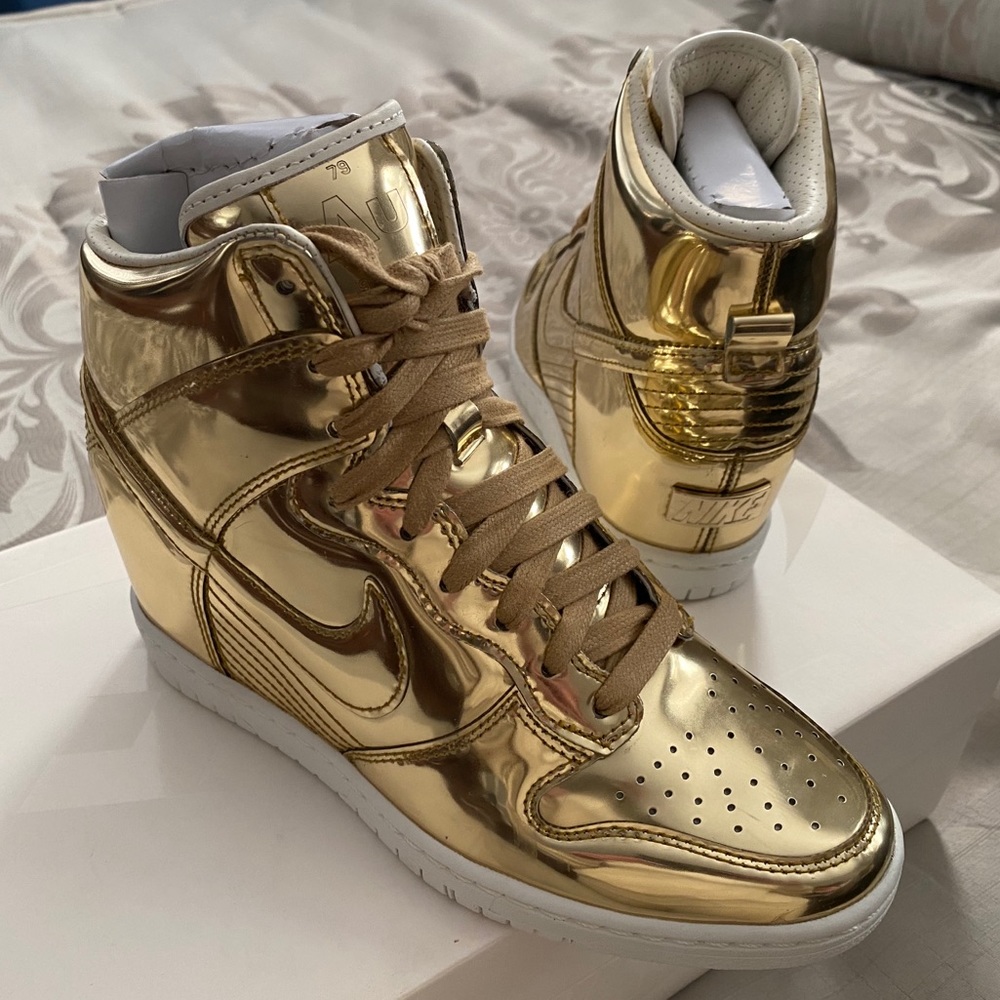 Women’s Nike sky hi SP